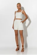 Σετ crop top με σφηγκοφωλιά πίσω και σορτς με στρας λευκό