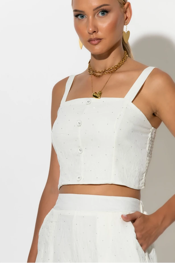 Σετ crop top με σφηγκοφωλιά πίσω και σορτς με στρας λευκό
