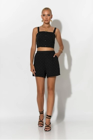 Σετ crop top με σφηγκοφωλιά πίσω και σορτς με στρας μπεζ