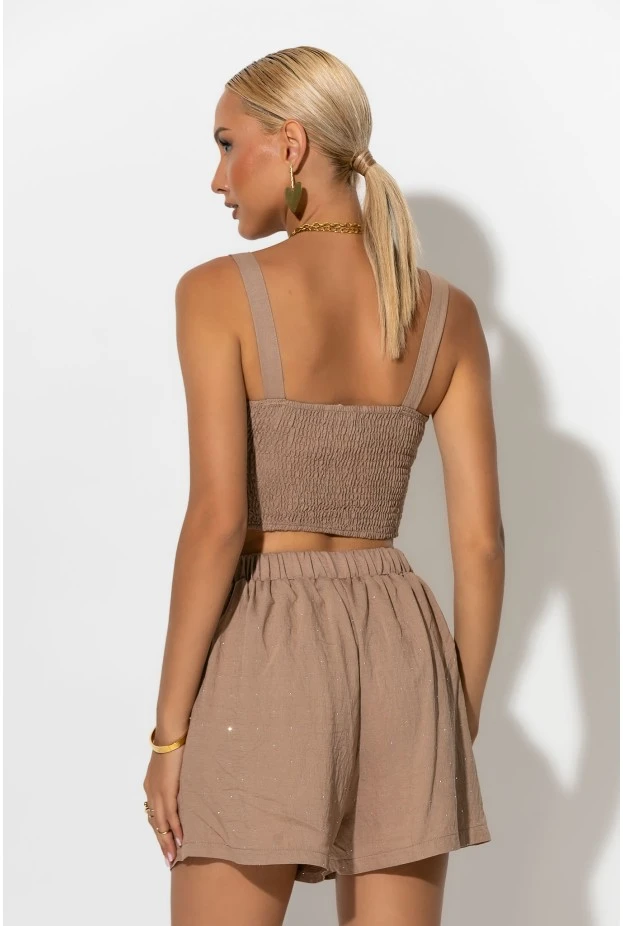 Σετ crop top με σφηγκοφωλιά πίσω και σορτς με στρας ταμπά