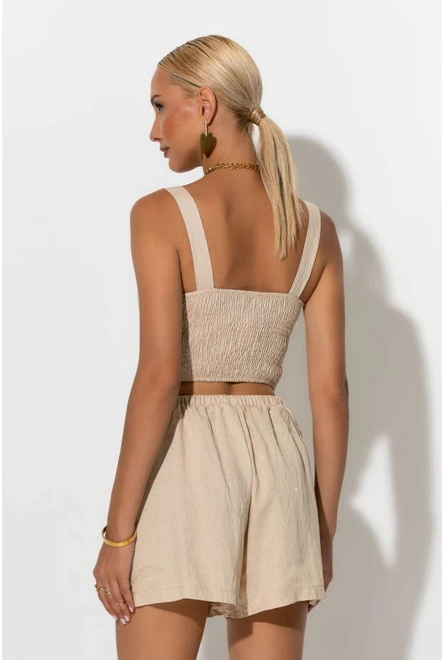 Σετ crop top με σφηγκοφωλιά πίσω και σορτς με στρας μπεζ