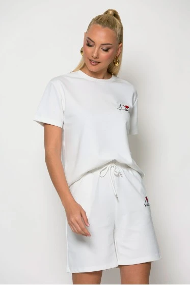 Σετ μπλούζα και βερμούδα με patch love λευκό