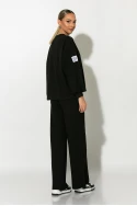 Σετ παντελόνα και oversized μπλούζα με pach στο μανίκι μαύρο Σετ παντελόνα και oversized μπλούζα με pach στο μανίκι μαύρο