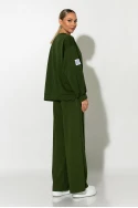 Σετ παντελόνα και oversized μπλούζα με pach στο μανίκι χακί Σετ παντελόνα και oversized μπλούζα με pach στο μανίκι χακί