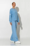 Σετ παντελόνα και oversized μπλούζα με pach στο μανίκι σιέλ Σετ παντελόνα και oversized μπλούζα με pach στο μανίκι σιέλ