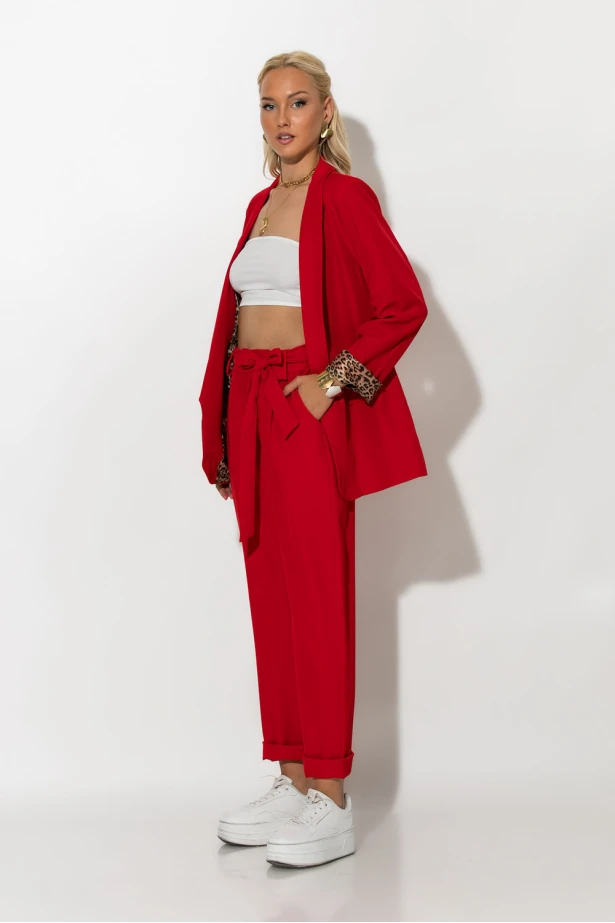 Σετ blazer με λεοπάρ φόδρα και παντελόνι με ζωνάκι κόκκινο