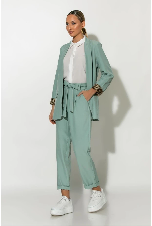 Σετ blazer με λεοπάρ φόδρα και παντελόνι με ζωνάκι βεραμάν
