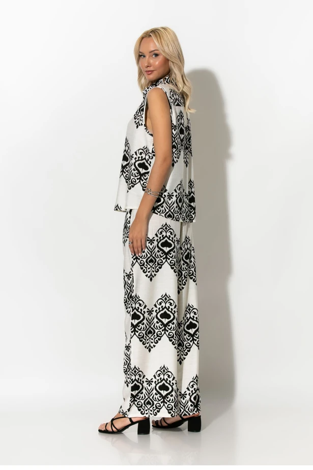 Σετ αμάνικο πουκάμισο και παντελόνα με ethnic ikat print λευκό-μαύρο Σετ αμάνικο πουκάμισο και παντελόνα με ethnic ikat print λευκό-μαύρο
