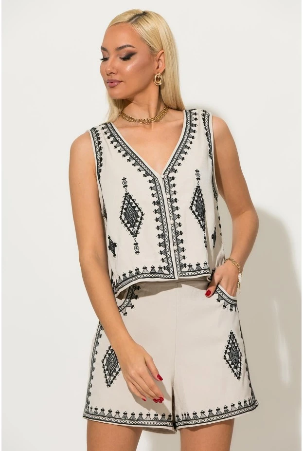 Σετ σορτς και γιλέκο με boho κεντήματα μπεζ