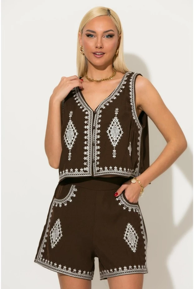 Σετ σορτς και γιλέκο με boho κεντήματα καφέ