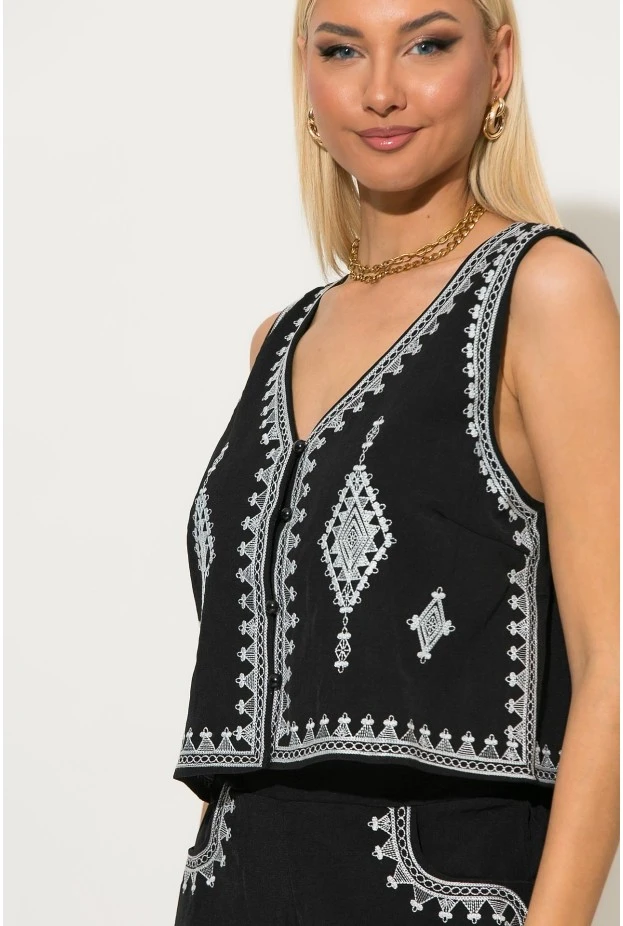 Σετ σορτς και γιλέκο με boho κεντήματα μαύρο