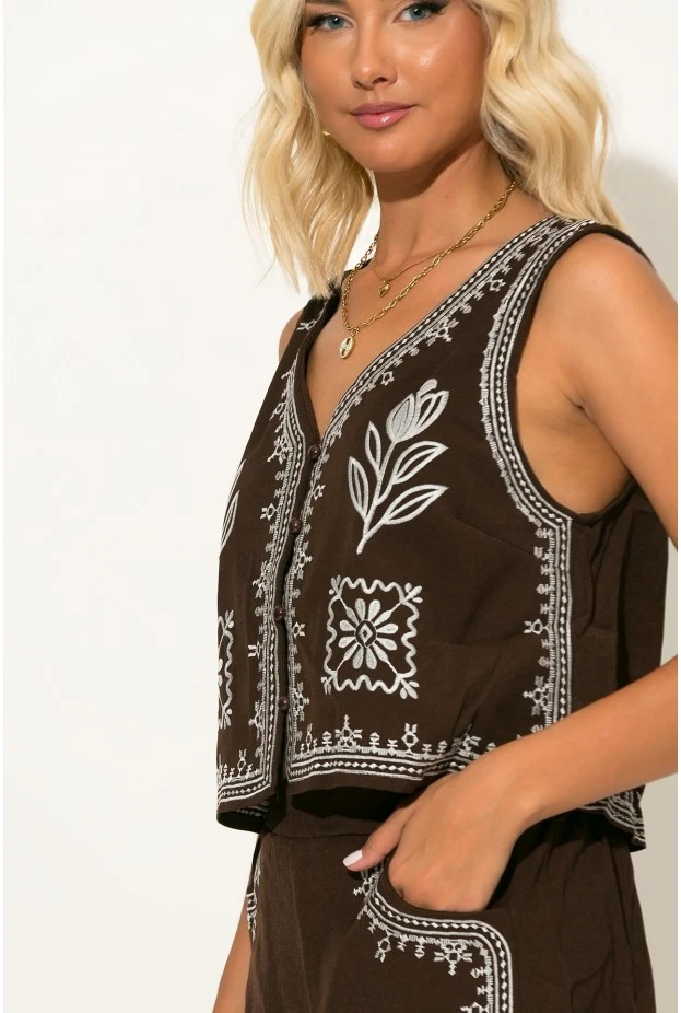 Σετ γιλέκο και σορτς με boho κεντήματα καφέ