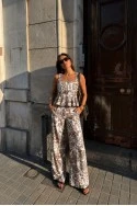 Σετ floral παντελόνα και μπλούζα με βολάν καφέ