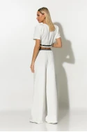 Σετ boxer παντελόνα και cropped μπλούζα με βάτες και ζωνάκι λευκό