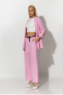 Σετ ριγέ blazer και παντελόνι ροζ Σετ ριγέ blazer και παντελόνι ροζ