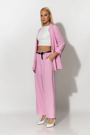 Σετ ριγέ blazer και παντελόνι ροζ
