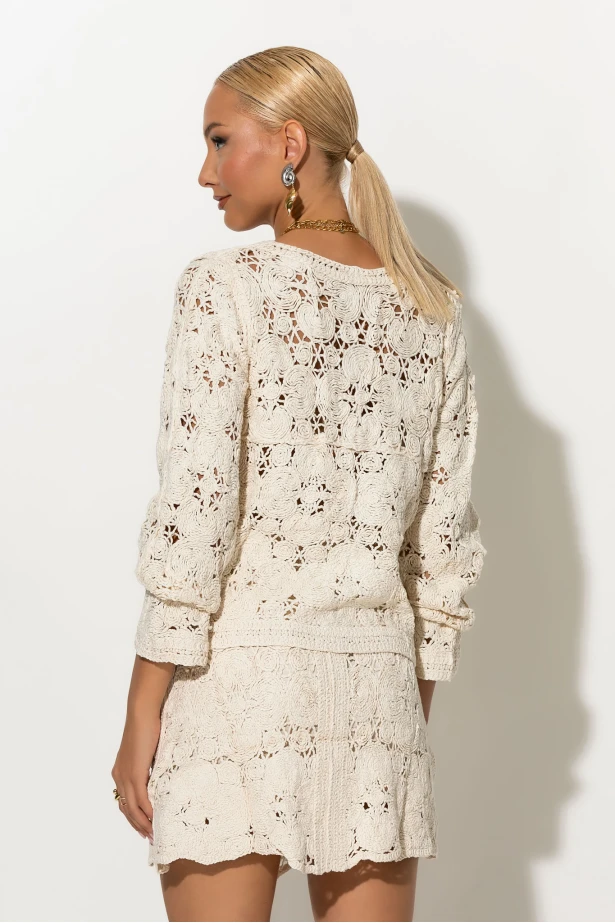 Crochet φούστα με χρυσά κουμπιά και λάστιχο στην μέση μπεζ Crochet φούστα με χρυσά κουμπιά και λάστιχο στην μέση μπεζ