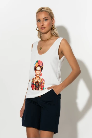 Πλεκτό αμάνικο με print frida flower εκρού