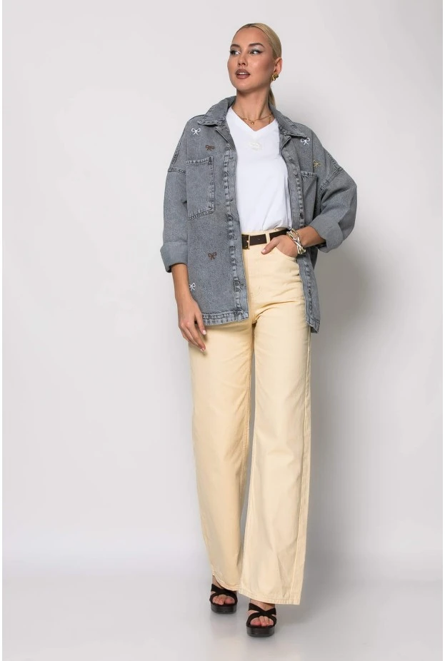 Jean jacket με φιογκάκια ανθρακί