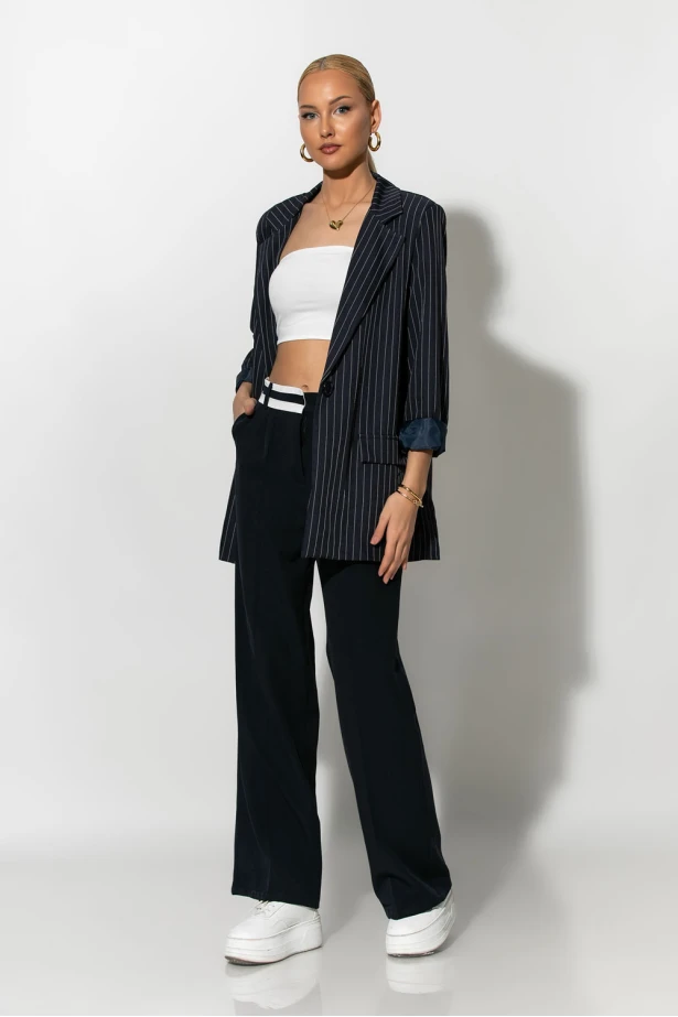 Ριγέ blazer με φόδρα και βάτες μπλε Ριγέ blazer με φόδρα και βάτες μπλε