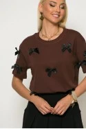 T-shirt με φιογκάκια καφέ