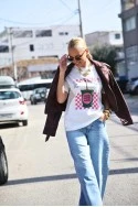 T-shirt κόντομάνικο με στάμπα matcha iced latte λευκό