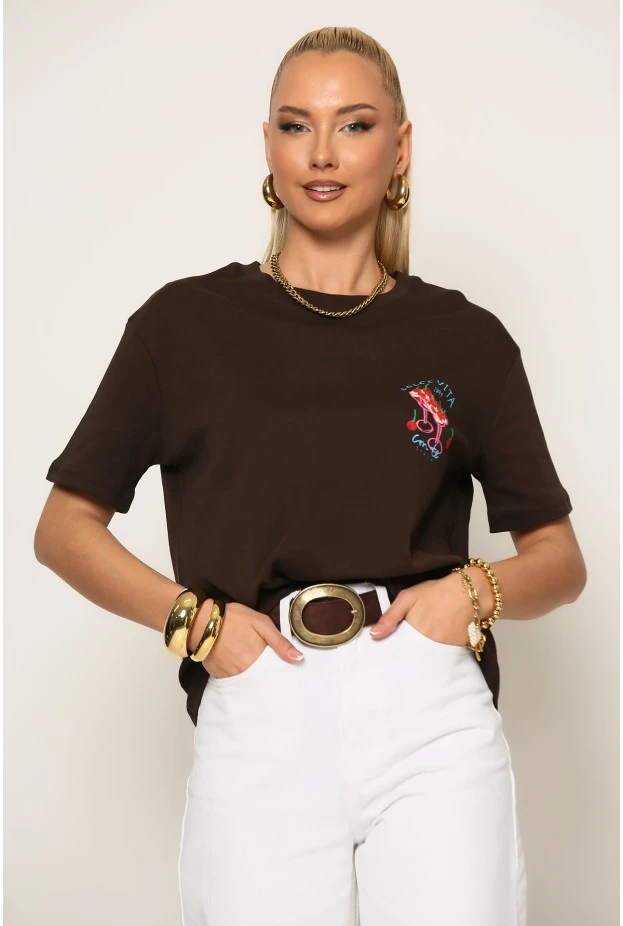 T-shirt με στάμπα dolce vita καφέ