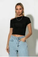 T-shirt με λοξή λαιμόκοψη μαύρο T-shirt με λοξή λαιμόκοψη μαύρο