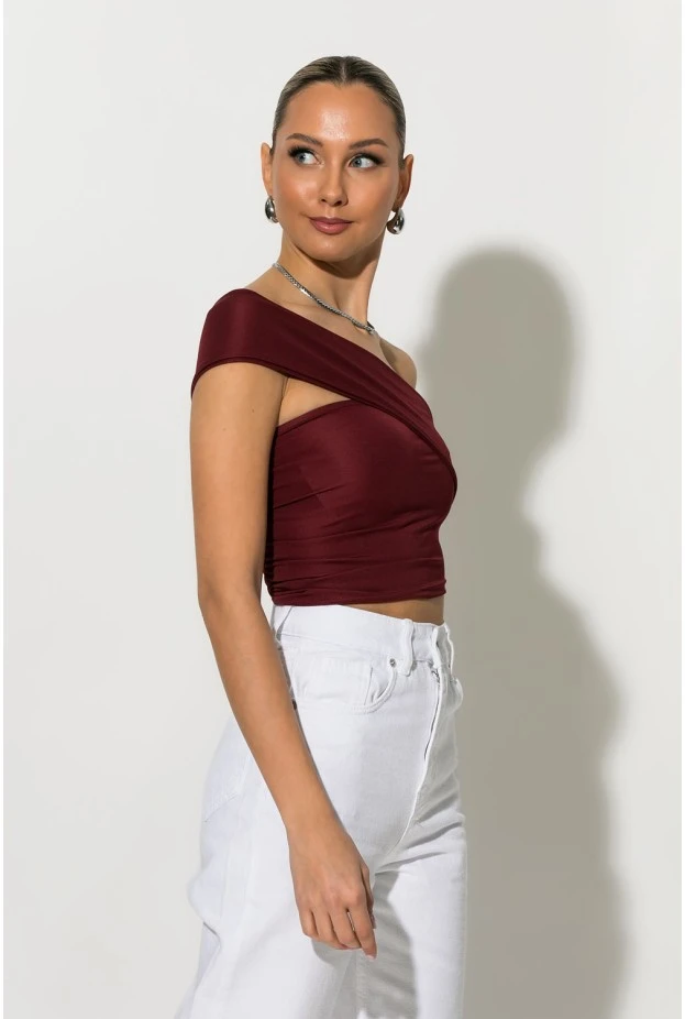 Crop top με ασύμμετρο ένα ώμο μπορντό