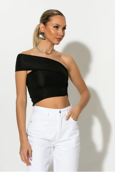 Crop top με ασύμμετρο ένα ώμο μαύρο