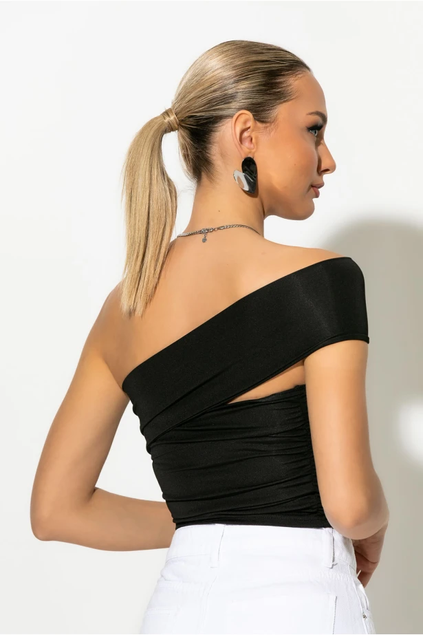 Crop top με ασύμμετρο ένα ώμο μαύρο