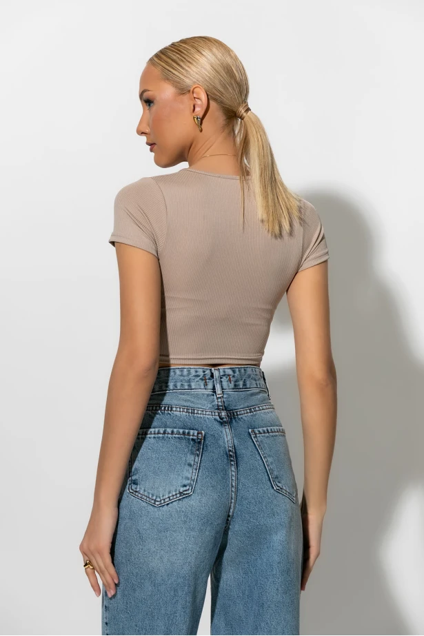 Ριπ crop top με φερμουάρ μπεζ