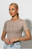 T-shirt ριπ με κουμπιά μπεζ T-shirt ριπ με κουμπιά μπεζ