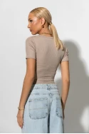 T-shirt ριπ με κουμπιά μπεζ T-shirt ριπ με κουμπιά μπεζ