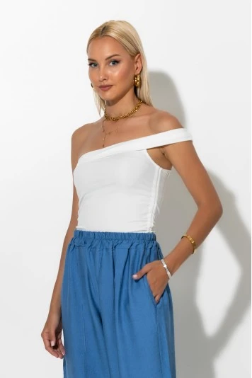 Crop top με έναν ώμο και κορδόνια στο πλάι λευκό