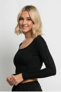 Cropped μπλούζα με λεπτομέρεια ραφές μαύρο Cropped μπλούζα με λεπτομέρεια ραφές μαύρο