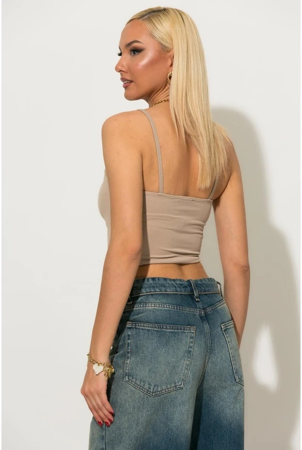 Crop top τιραντέ με σούρες στο στήθος μπεζ