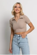 Crop top ριπ κοντομάνικο με γιακά μπεζ Crop top ριπ κοντομάνικο με γιακά μπεζ
