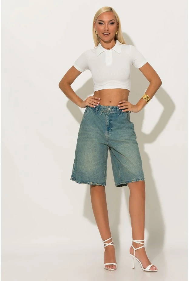 Crop top ριπ κοντομάνικο με κουμπιά στο γιακά λευκό