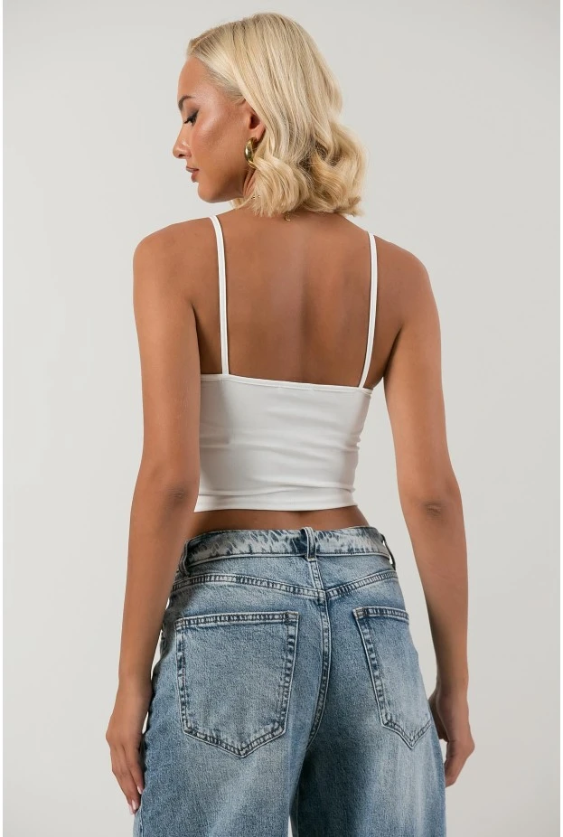 Crop top τιραντέ με τετράγωνη λαιμόκοψη λευκό