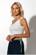 Crop top με ένα ώμο και λεπτομέρεια κρίκο λευκό Crop top με ένα ώμο και λεπτομέρεια κρίκο λευκό