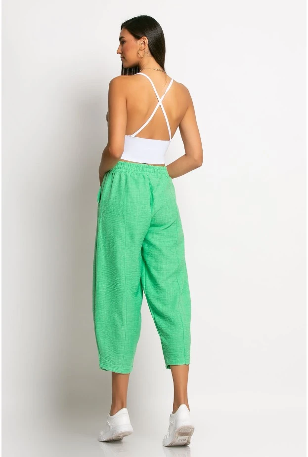 Cropped παντελόνι loose fit τύπου λινό μέντα