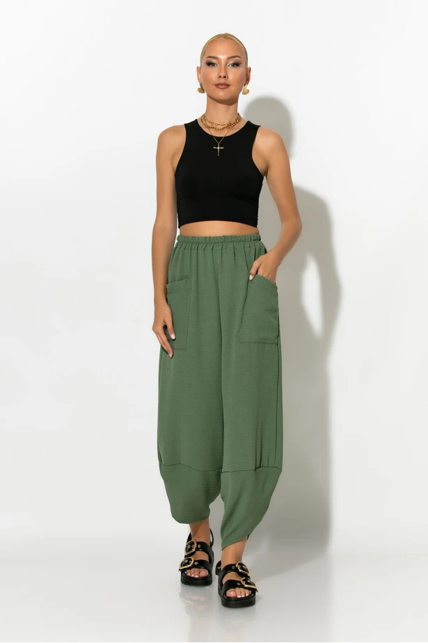 Baggy παντελόνι με τσέπες μπροστά χακί Baggy παντελόνι με τσέπες μπροστά χακί