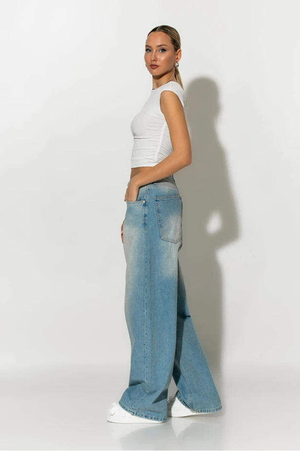 Jean wide leg loose fit με μεγάλες τσέπες μπλε ανοιχτό Jean wide leg loose fit με μεγάλες τσέπες μπλε ανοιχτό