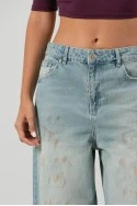 Jean loose fit με splash μπλε