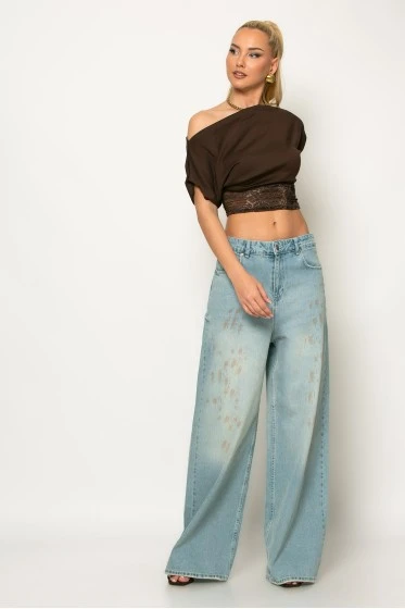 Jean loose fit με splash μπλε