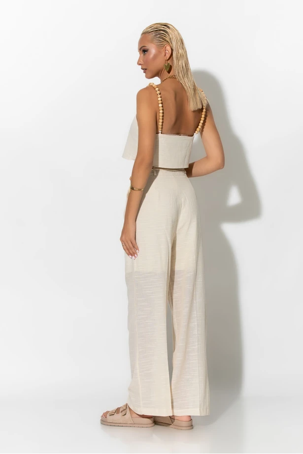 Σετ παντελόνι και crop top με τιράντες και ζώνη από χάντρες μπεζ Σετ παντελόνι και crop top με τιράντες και ζώνη από χάντρες μπεζ