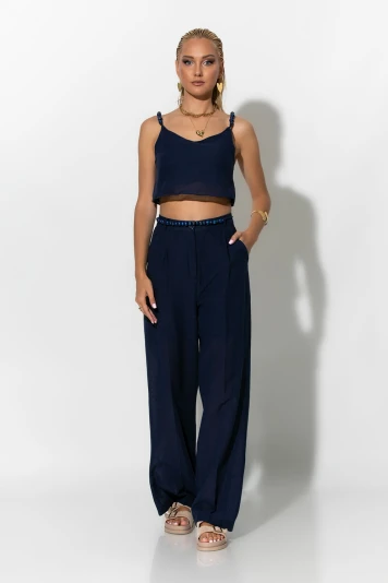 Σετ παντελόνι και crop top με τιράντες και ζώνη από χάντρες λαδί