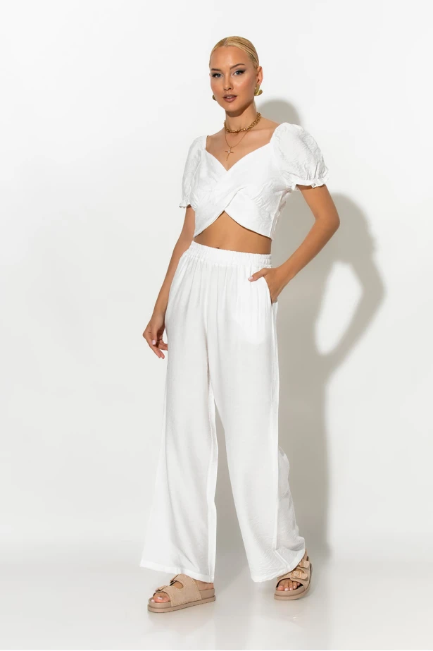 Σετ crop top με V και παντελόνι λευκό Σετ crop top με V και παντελόνι λευκό