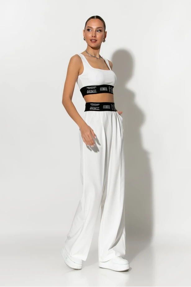 Σετ crop top με cup και παντελόνα με λάστιχο στην μέση λευκό Σετ crop top με cup και παντελόνα με λάστιχο στην μέση λευκό